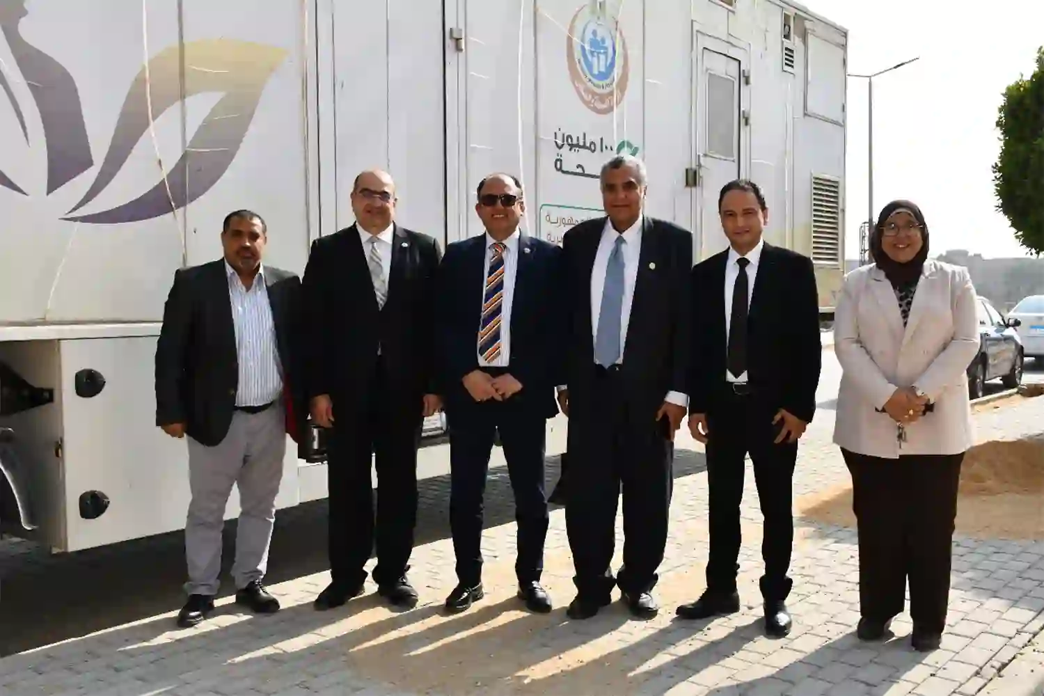 رئيس جامعة حلوان يتفقد فعاليات حملة دعم صحة المرأة ضمن مبادرة "100 مليون صحة"